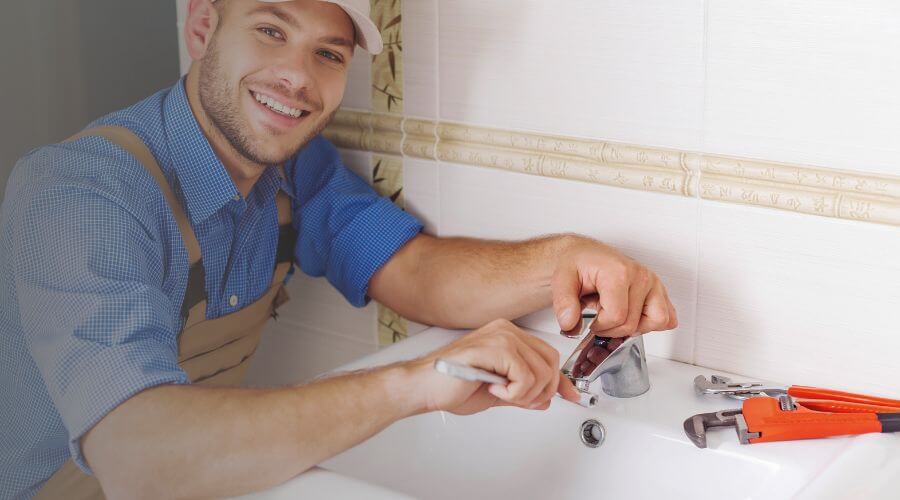 Local tankless water heater installation in Collinsville, IL